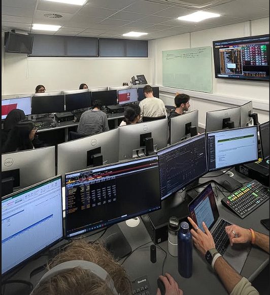 Members using the Bloomberg Terminal at a give-it-a-go session