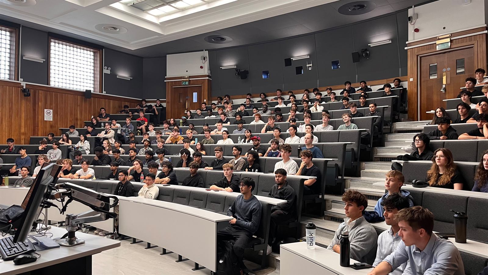 Pugsley Lecture Theatre filled with students for the BTS Welcome Event